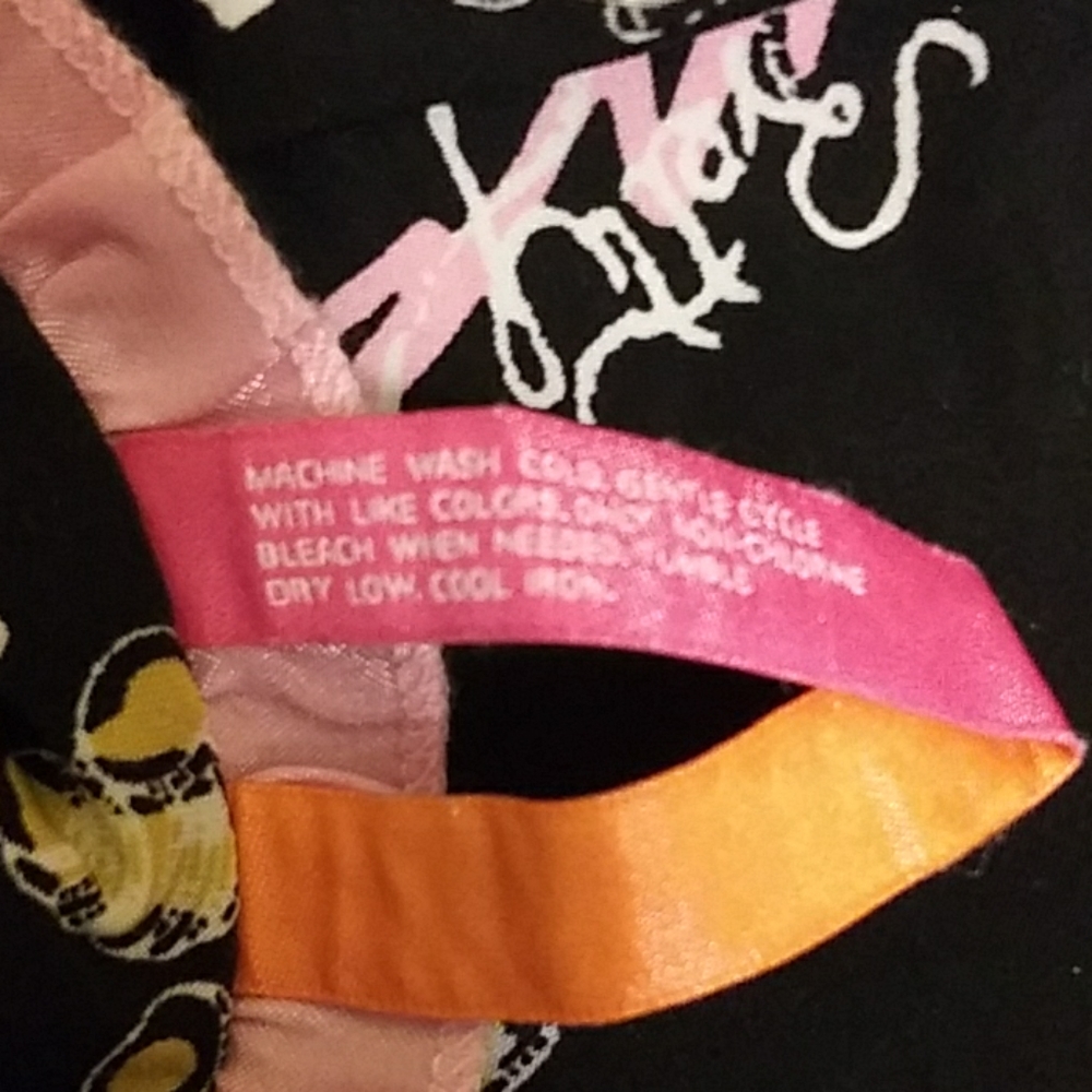 Lingerie - Picture 2 of 2